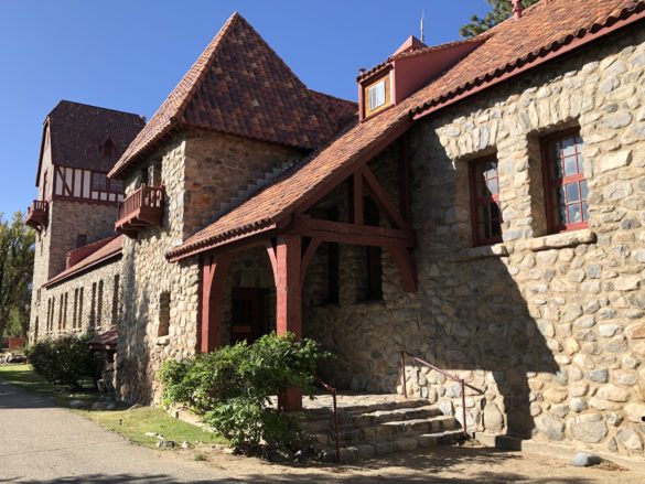 5AD865CC-670C-406F-A5CC-2B59D64B7A5B