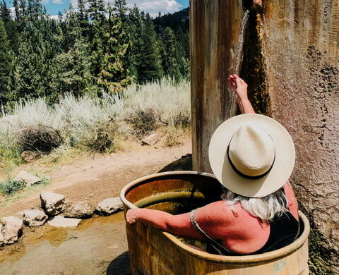 52F9CB70-FB92-41C2-9123-907744053100